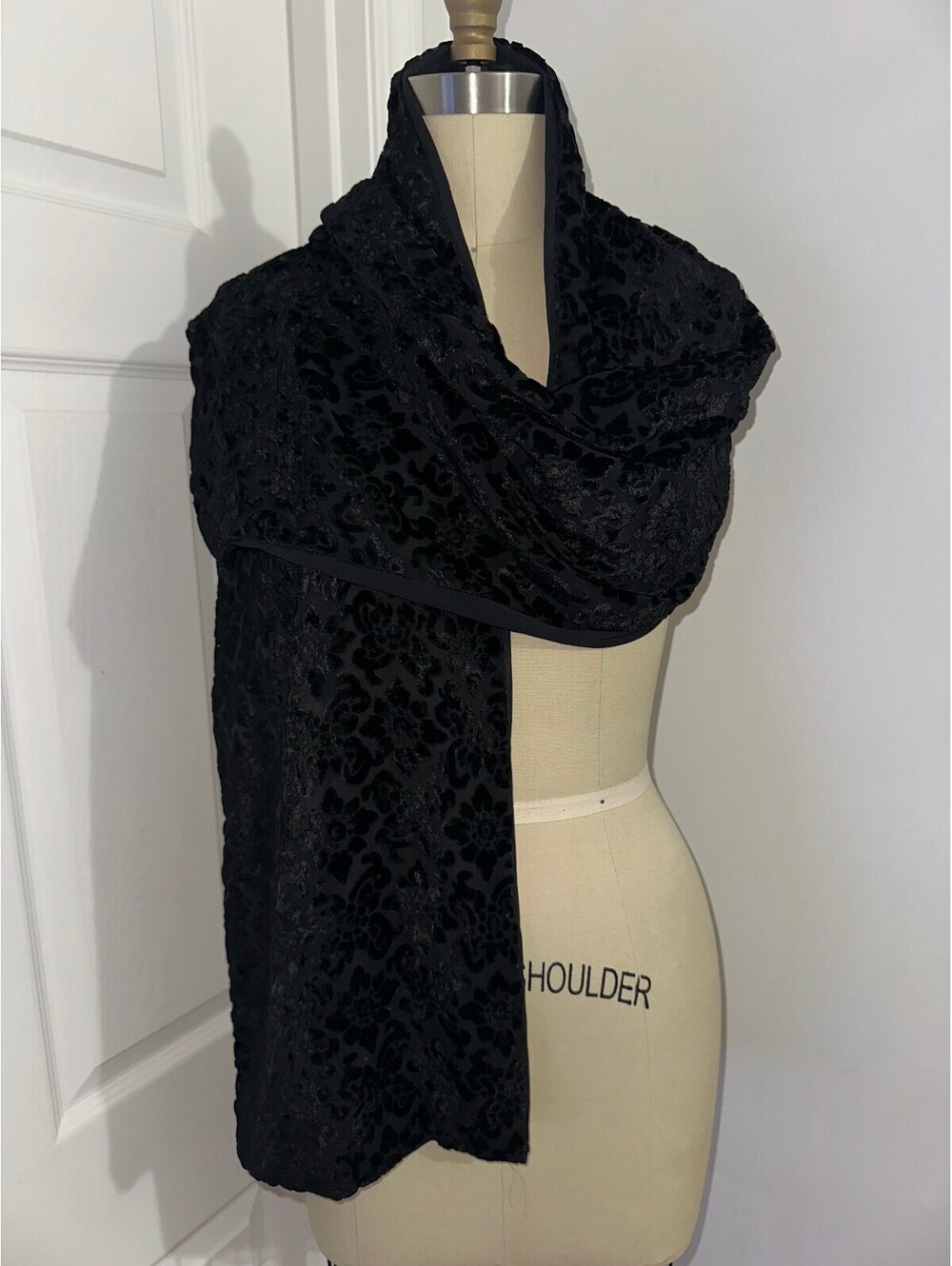 Gap Women's Black Velvet Burnout Whimsy Witchy Scarf